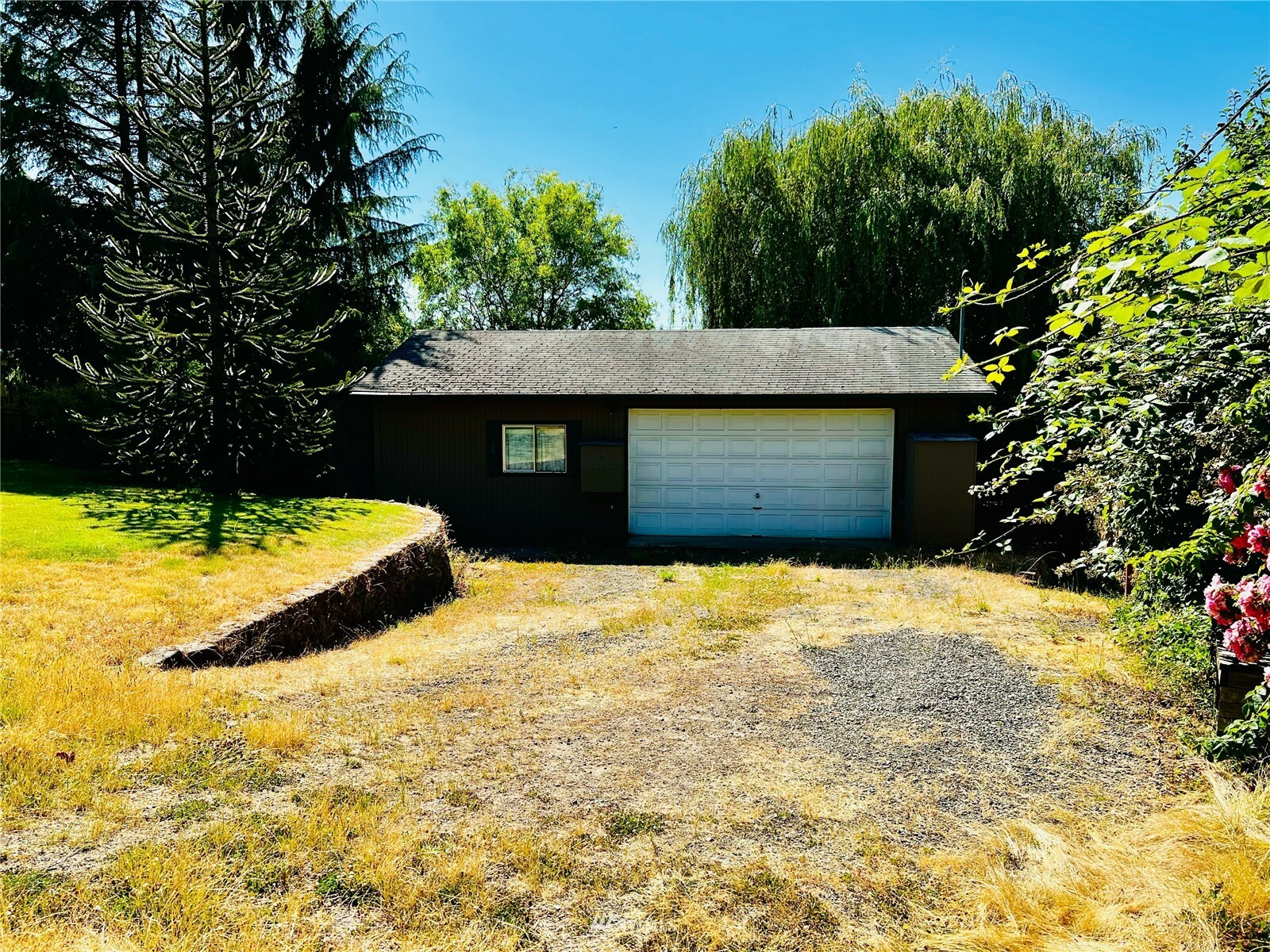 Property Photo:  17621 6th Place S  WA 98148 