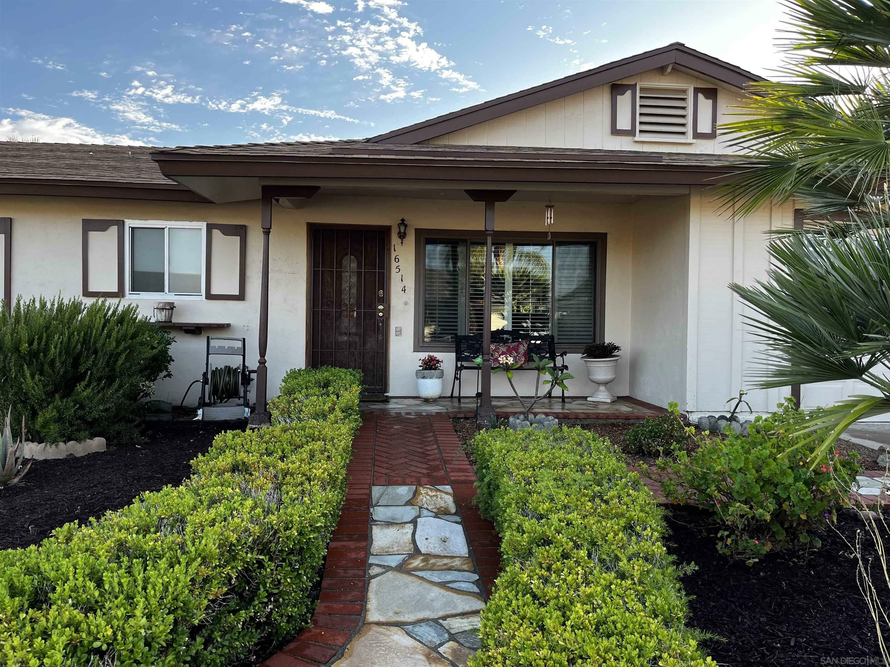 Property Photo: 16514 Sambroso Pl CA 92128