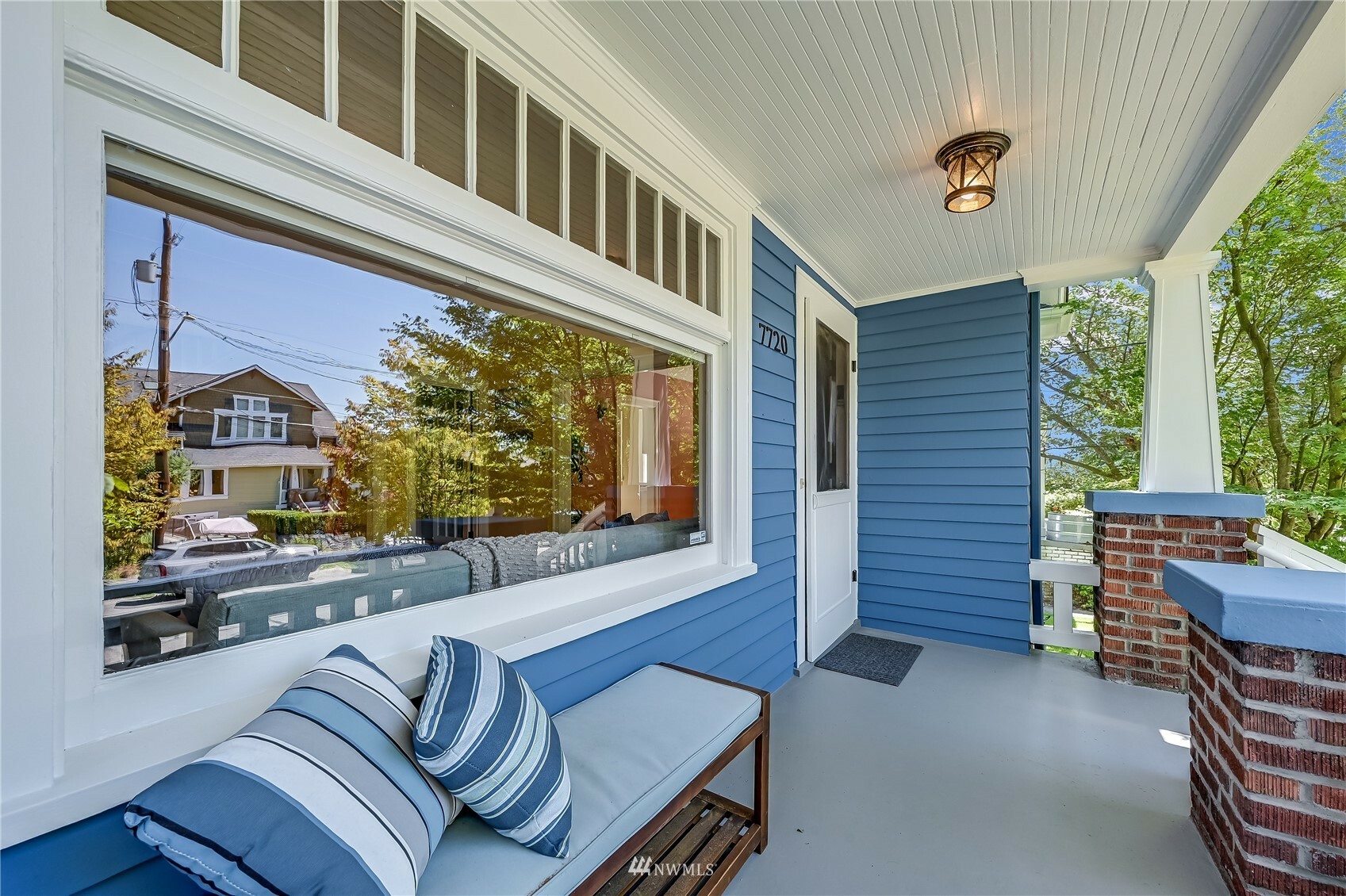 Property Photo: 7720 32nd Avenue NW WA 98117