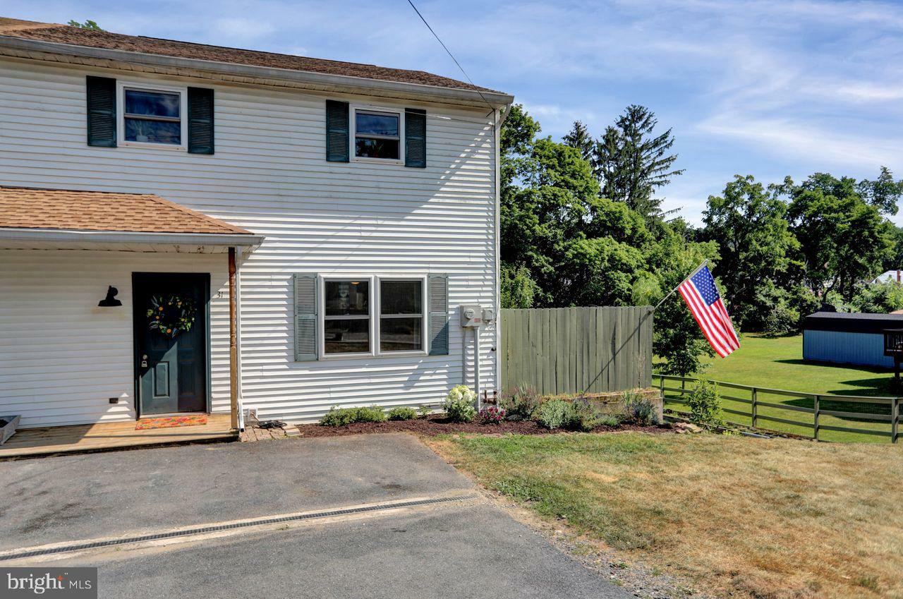 Property Photo:  31 W McClure Street  PA 17068 