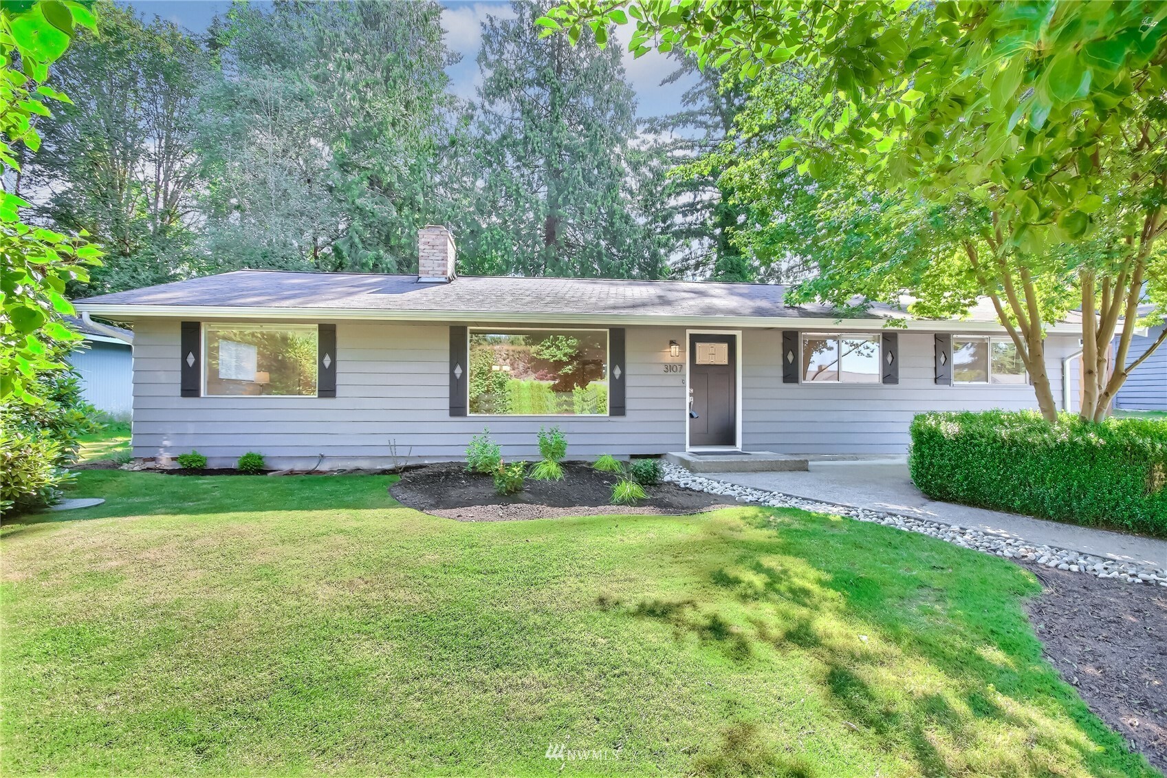 Property Photo: 3107 95th Drive SE WA 98258