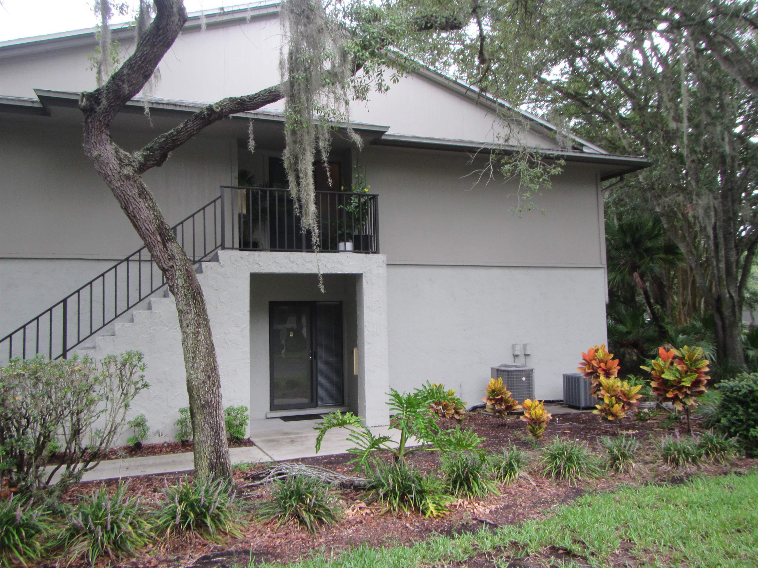 Property Photo:  47 Navarra Court  FL 32086 