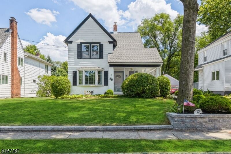 Property Photo:  38 Marion Ave  NJ 07081 
