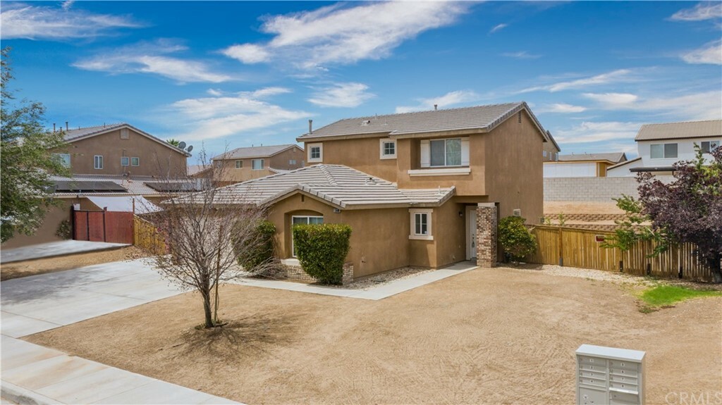 Property Photo:  13606 Foxborough Way  CA 92392 