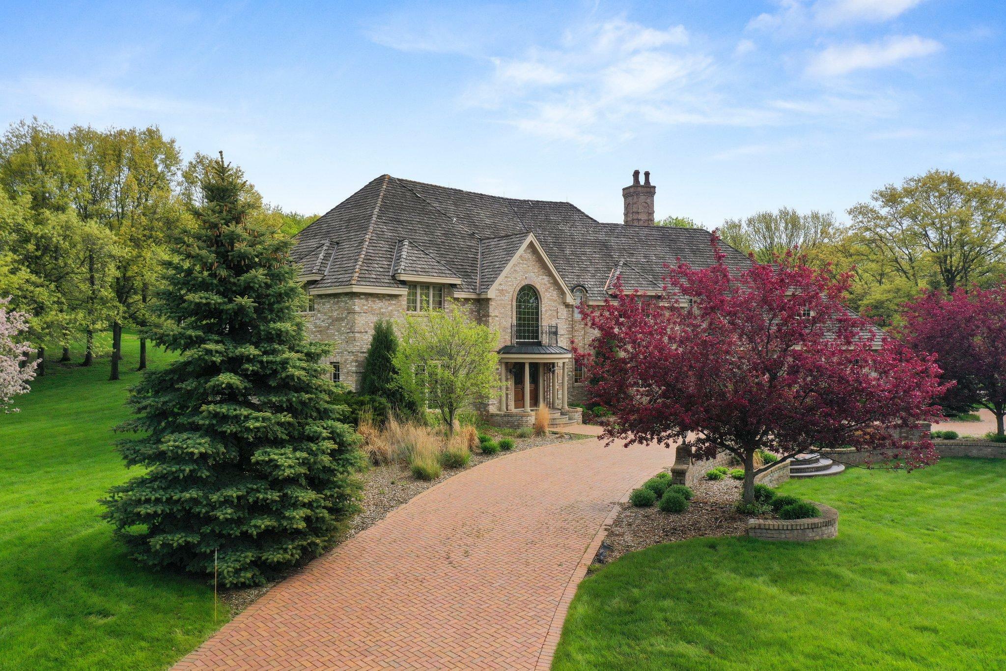 Property Photo: 2240 Chelmsford Lane MN 56301