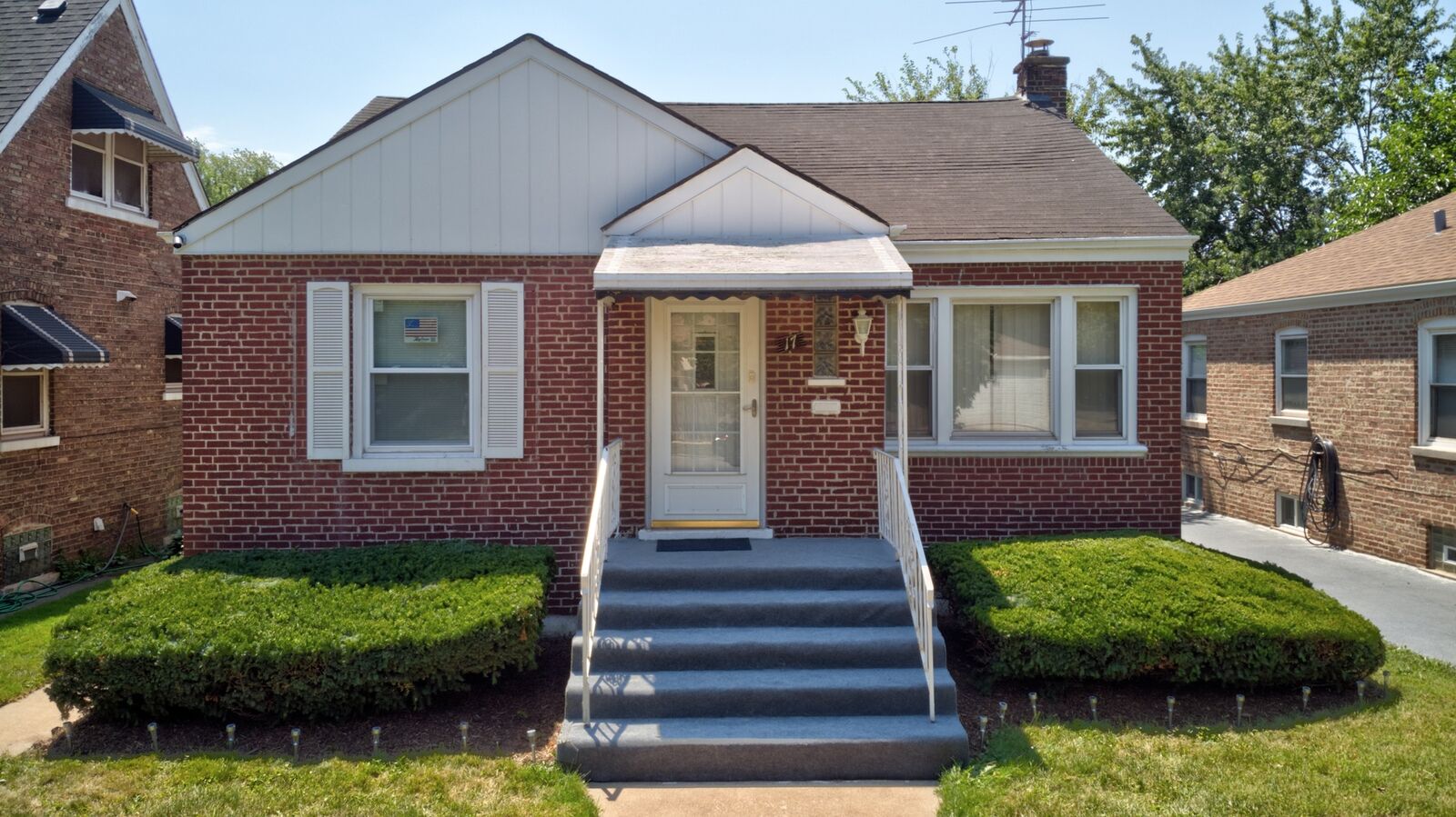 Property Photo:  17 E 125th Place  IL 60628 