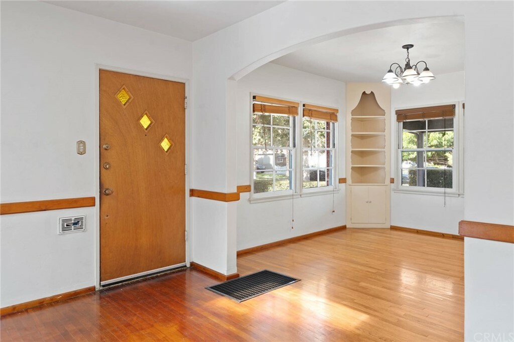 Property Photo: 611 Virginia Avenue CA 92706