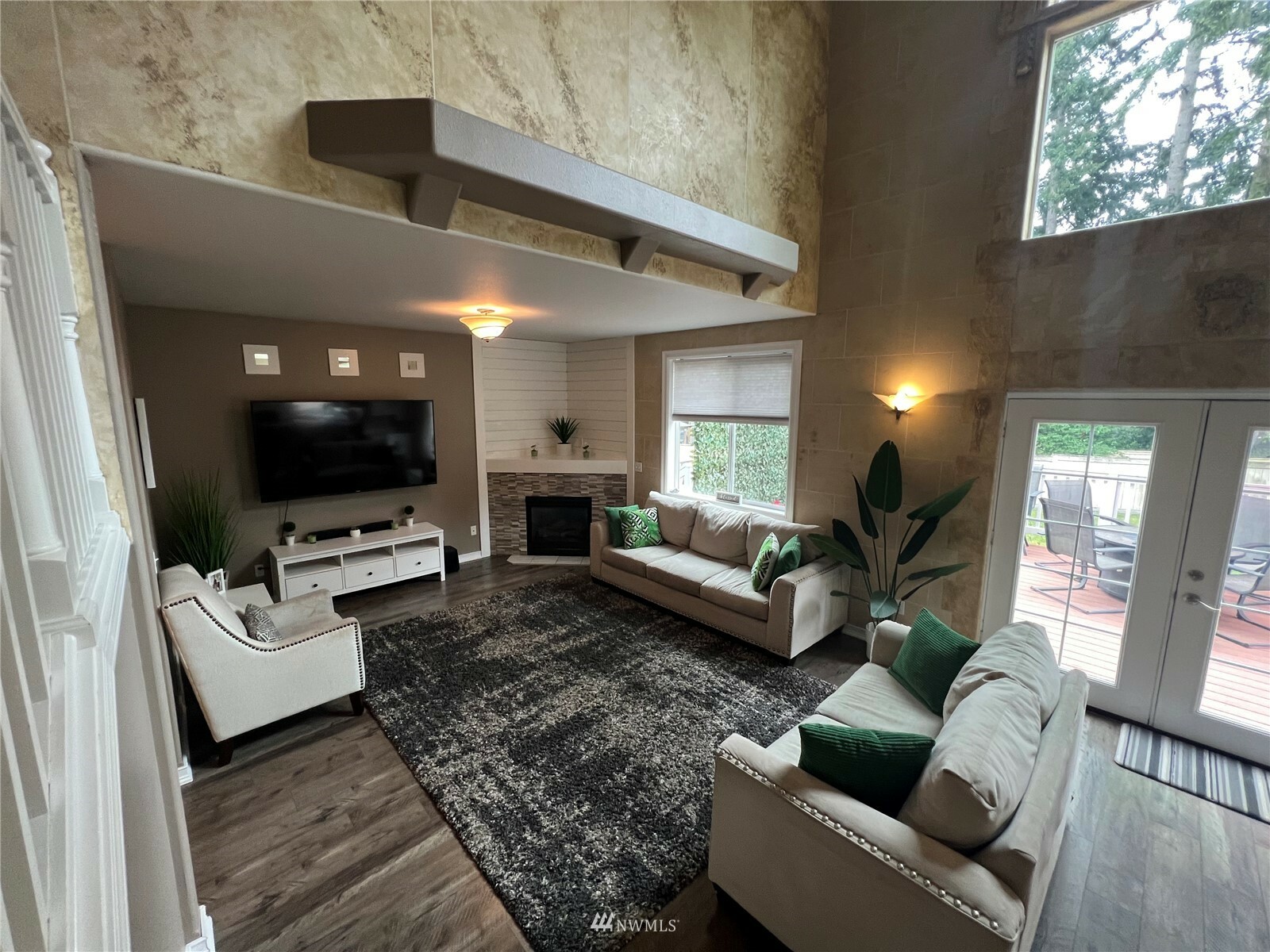 Property Photo:  9115 Vancouver Drive NE  WA 98516 