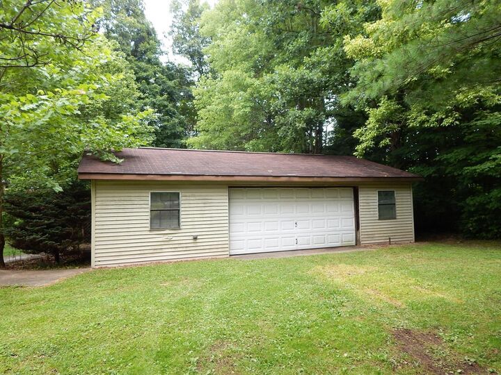 3656 Blue Sky Park Ln  Williamsburg OH 45176 photo