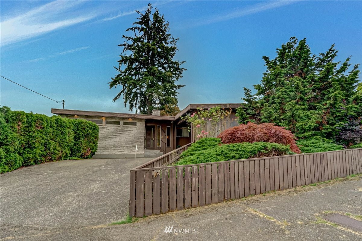 Property Photo:  11442 60th Avenue S  WA 98178 