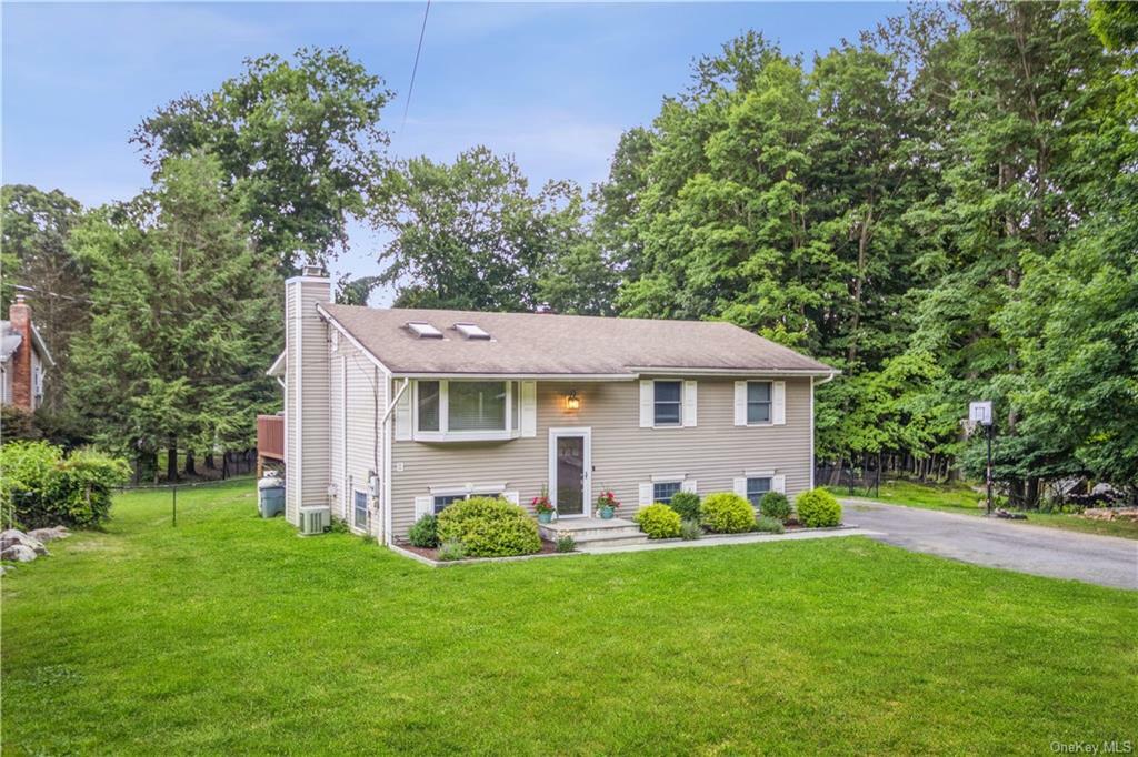 Property Photo:  26 Bayberry Hill Road  NY 10541 