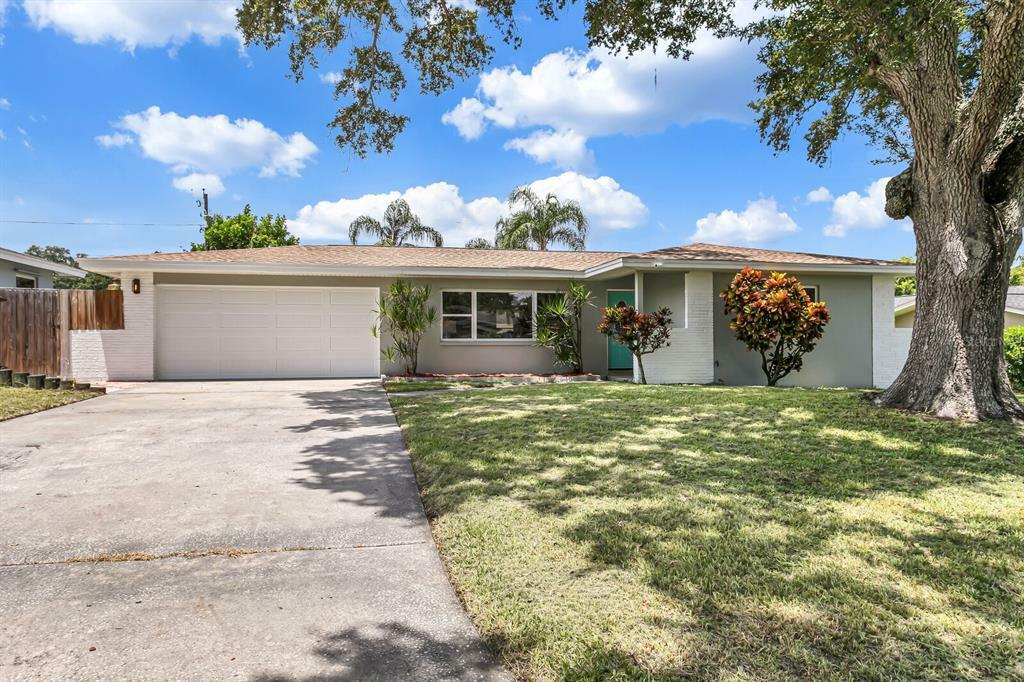 Property Photo:  1530 Picardy Circle  FL 33755 