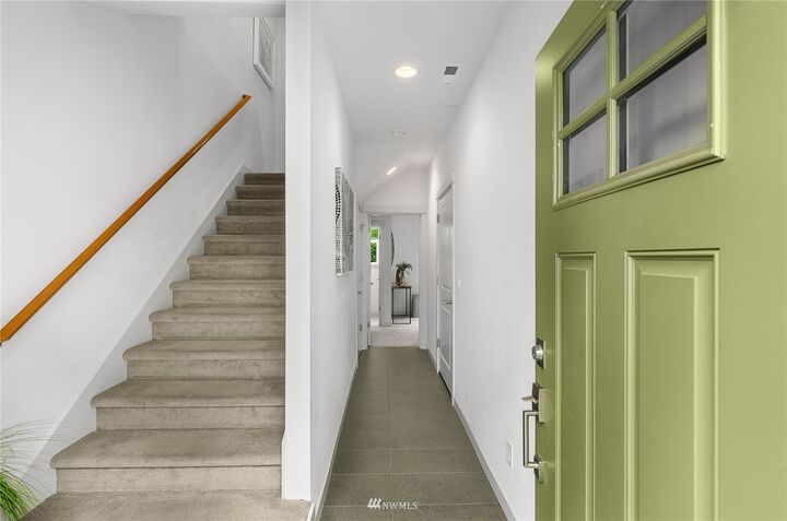 Property Photo:  23000 NE 8th Street E4  WA 98074 