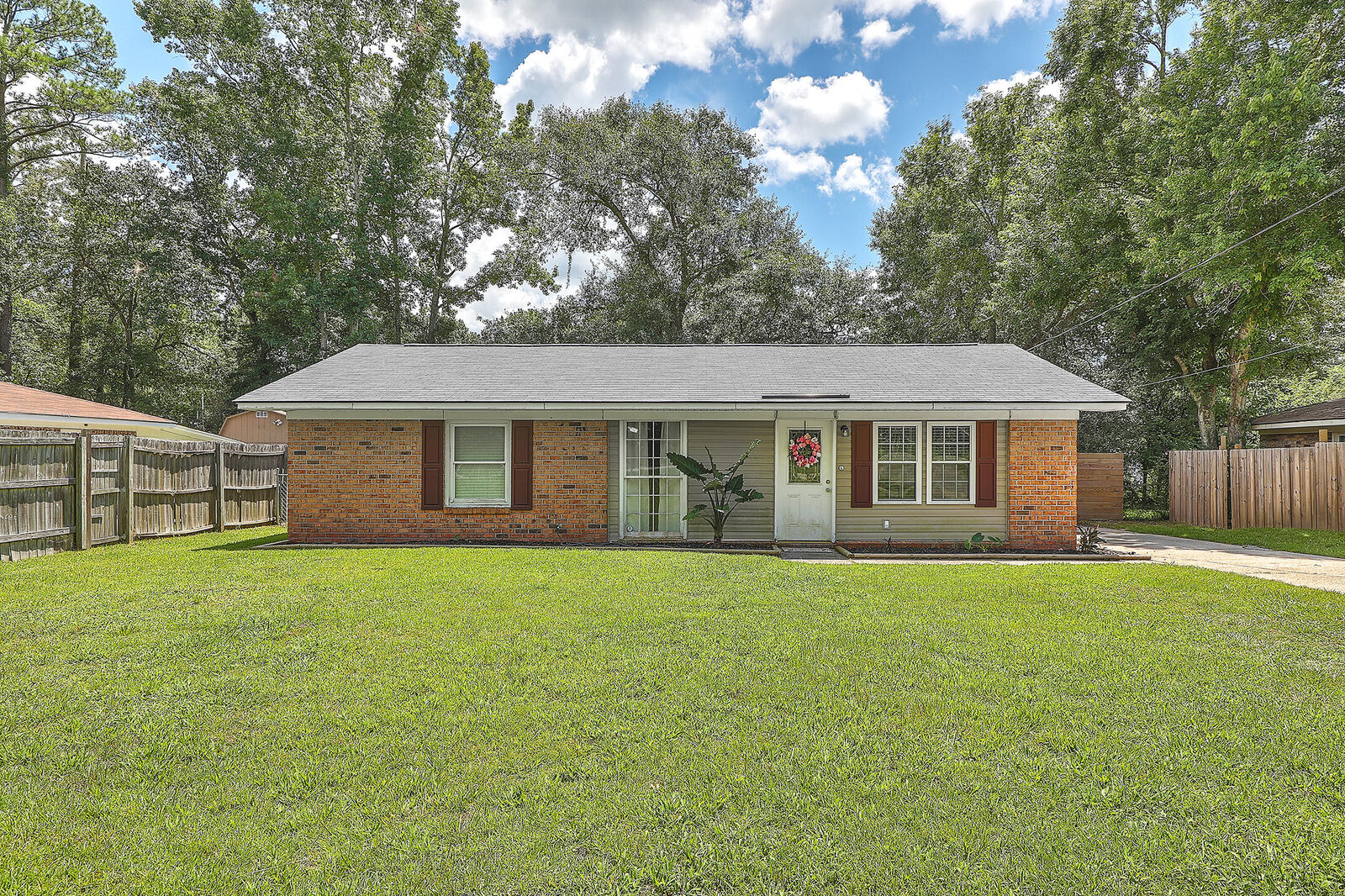 Property Photo: 608 Beech Hill Road SC 29485