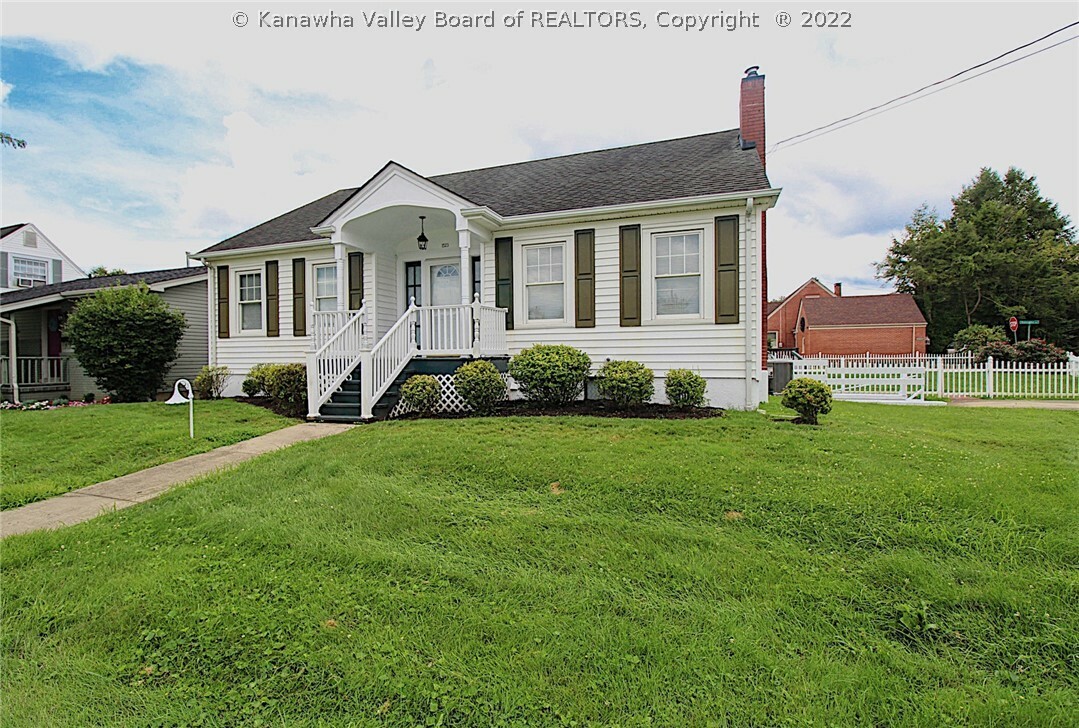 1523 West Virginia Avenue  Dunbar WV 25064 photo