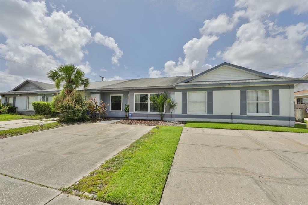 Property Photo:  942 Burlwood Street  FL 33511 