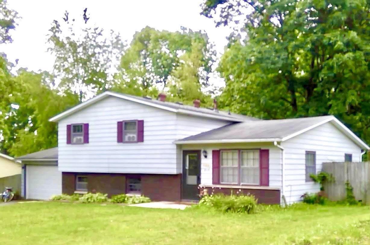 Property Photo:  2115 Graham Drive  IN 46818 