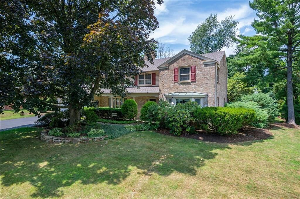 Property Photo: 2823 Edgemont Drive PA 18103
