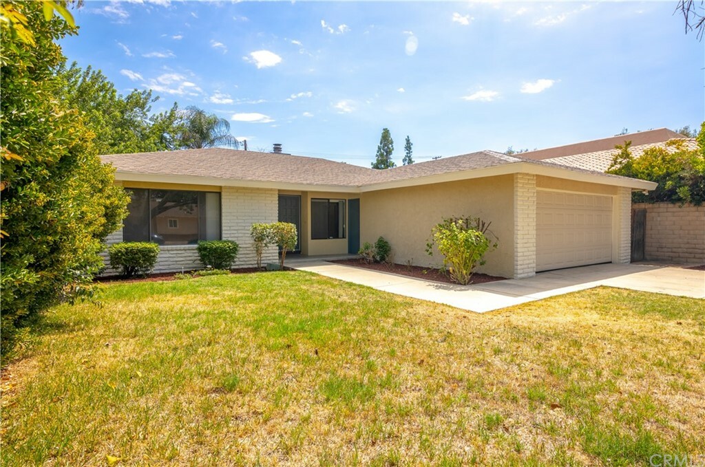 Property Photo:  3770 Walnut Park Way  CA 92544 