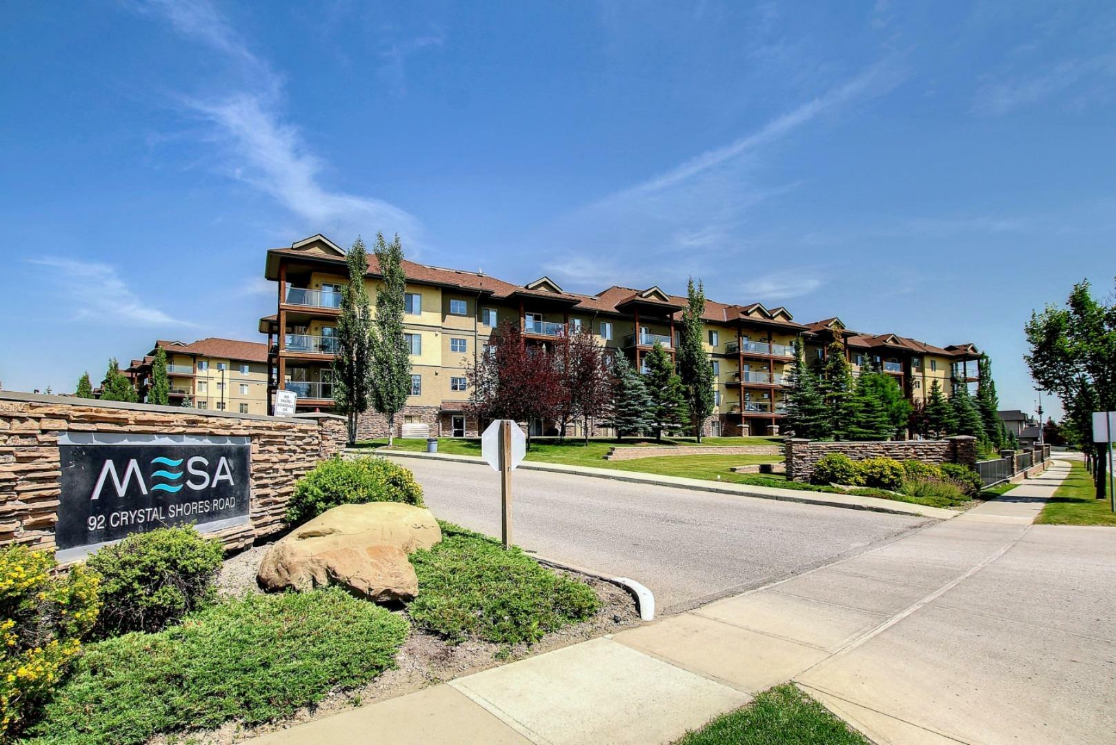 Property Photo: 3209, 92 Crystal Shores Road 3209 AB T1S 2N1