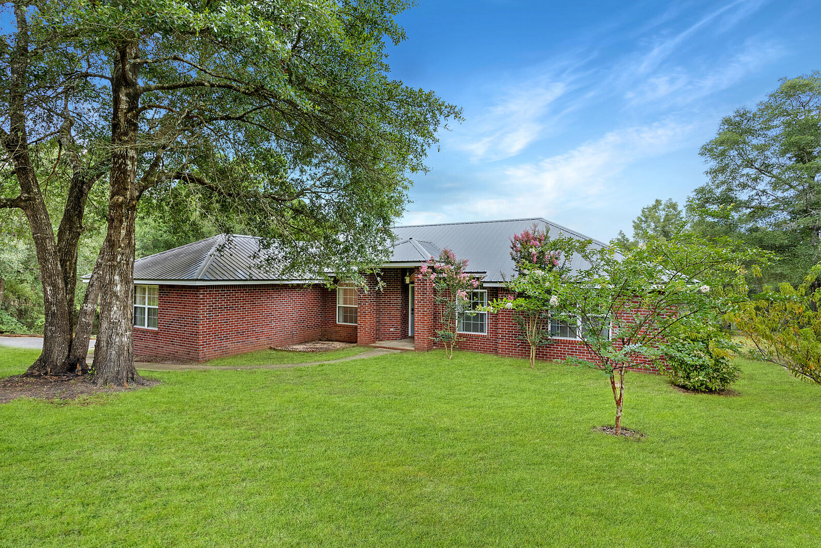 Property Photo: 1200 Sly Drive FL 32531