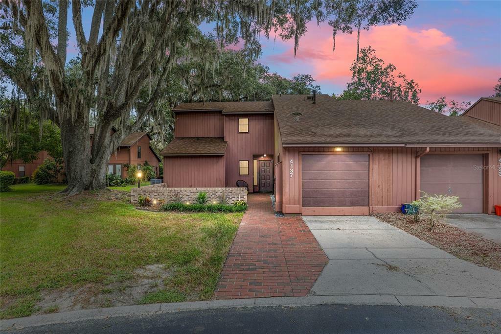 Property Photo:  4137 NW 18th Drive  FL 32605 