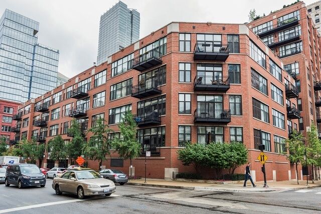 Property Photo: 333 W Hubbard Street 520 IL 60654