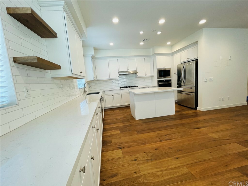 Property Photo: 626 Cultivate CA 92618