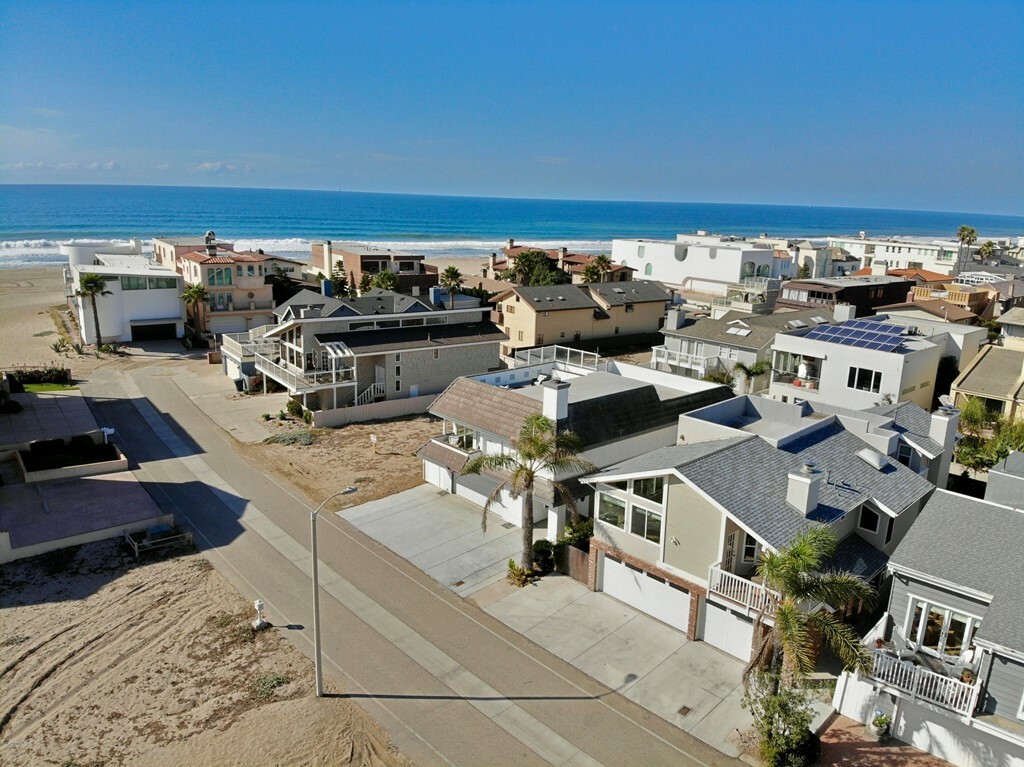 Property Photo:  5227 Sealane Way  CA 93035 