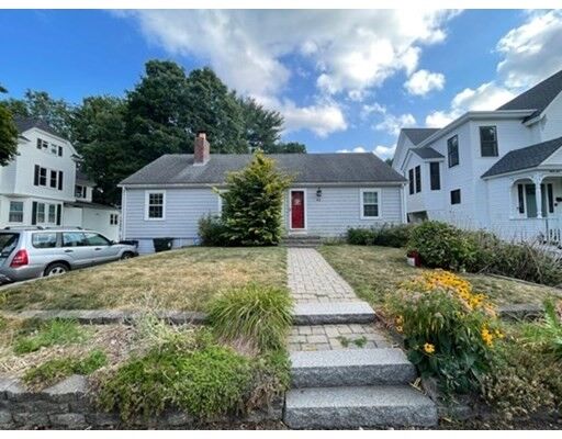 Property Photo:  43 Warren Ave 1  MA 01752 