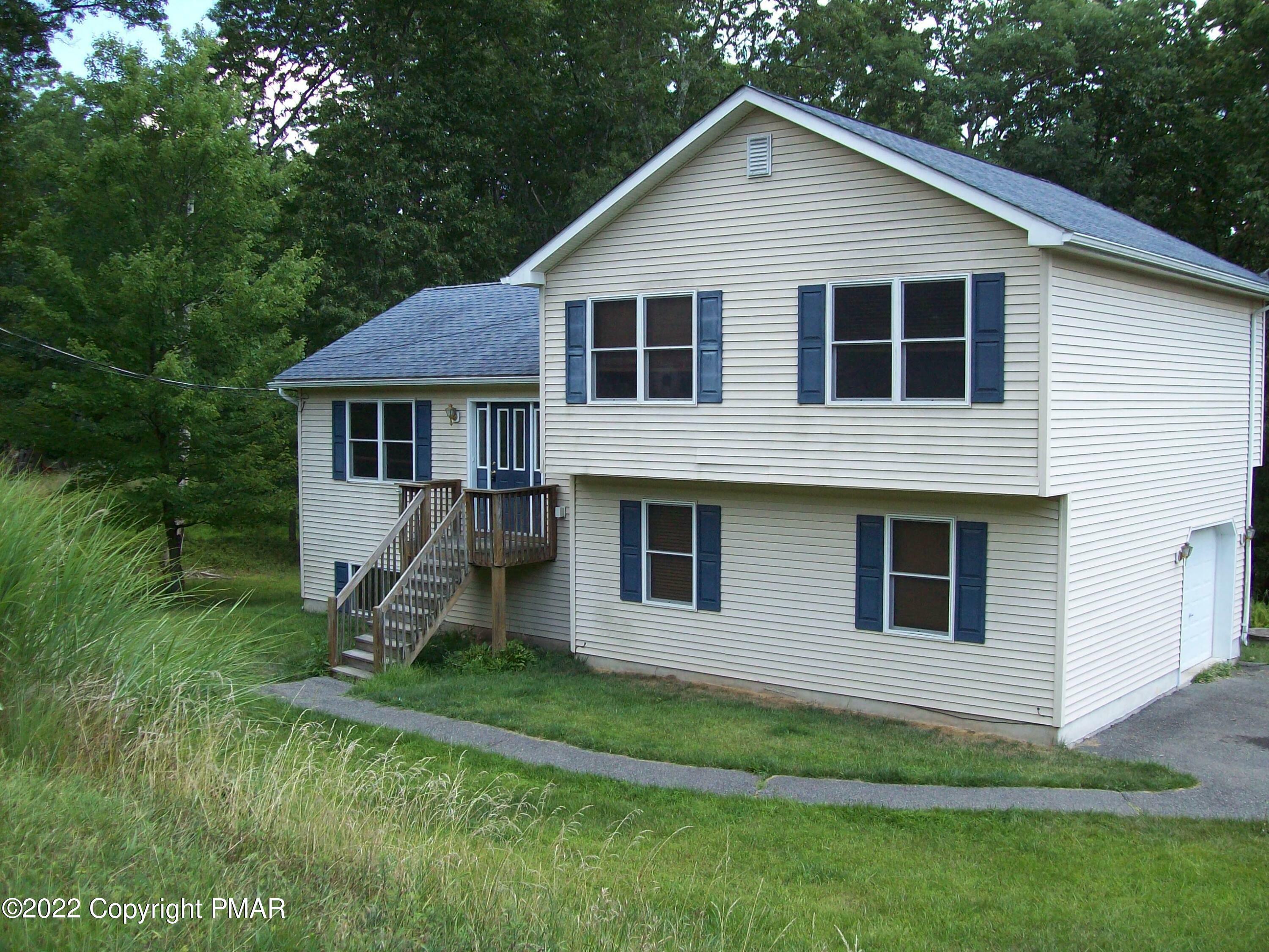 Property Photo:  212 Shawnee Dr  PA 18302 