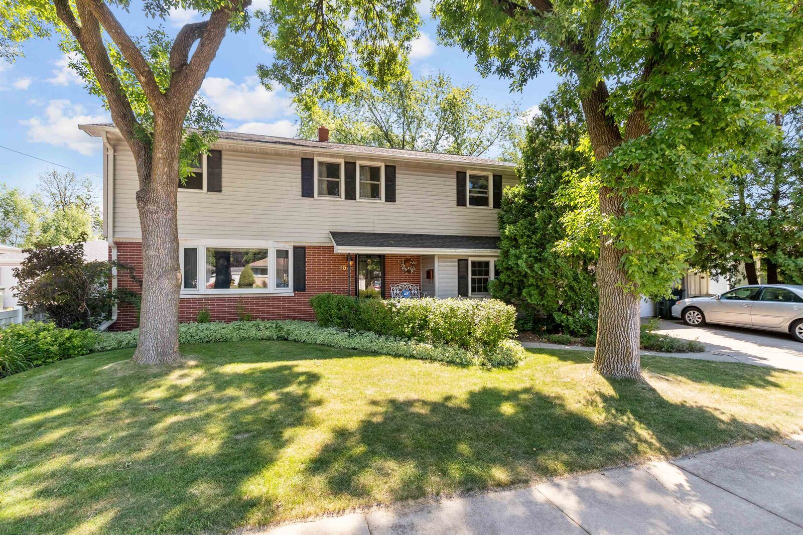 Property Photo: 2004 Welhouse Drive WI 54130-3446