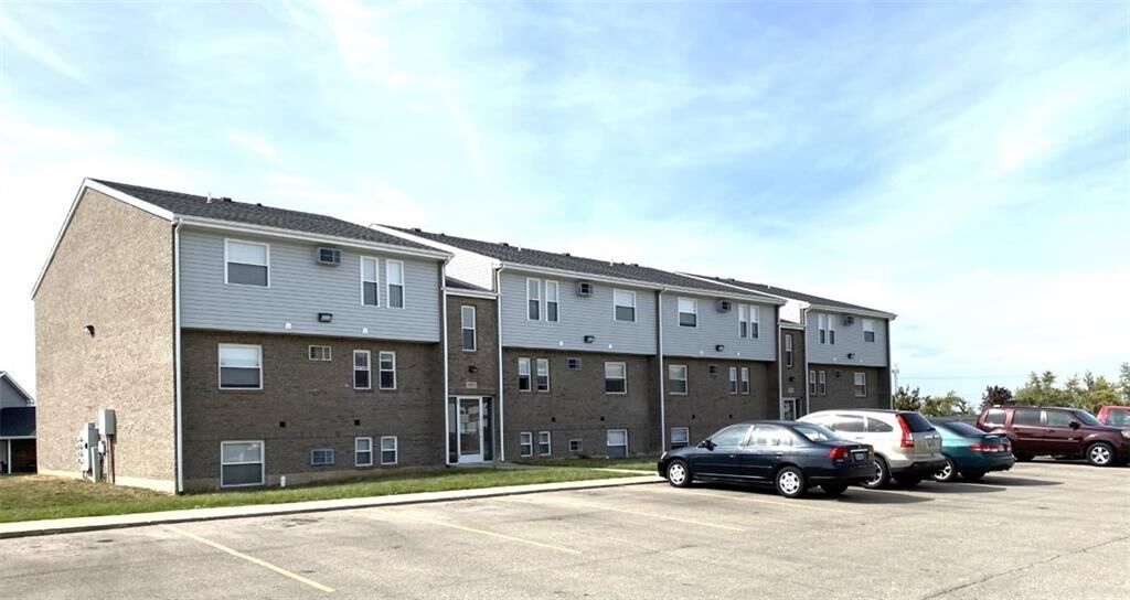 Property Photo: 3863 Hillsboro Drive OH 45431