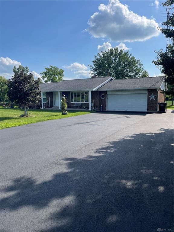 Property Photo: 2805 Eaton Gettysburg Road OH 45320