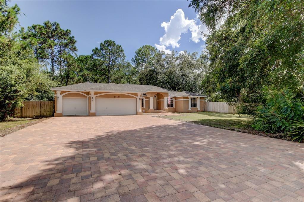 Property Photo:  27134 Black Hawk Drive  FL 33544 