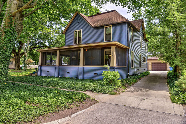 303 S Saint Joseph Avenue  Niles MI 49120 photo