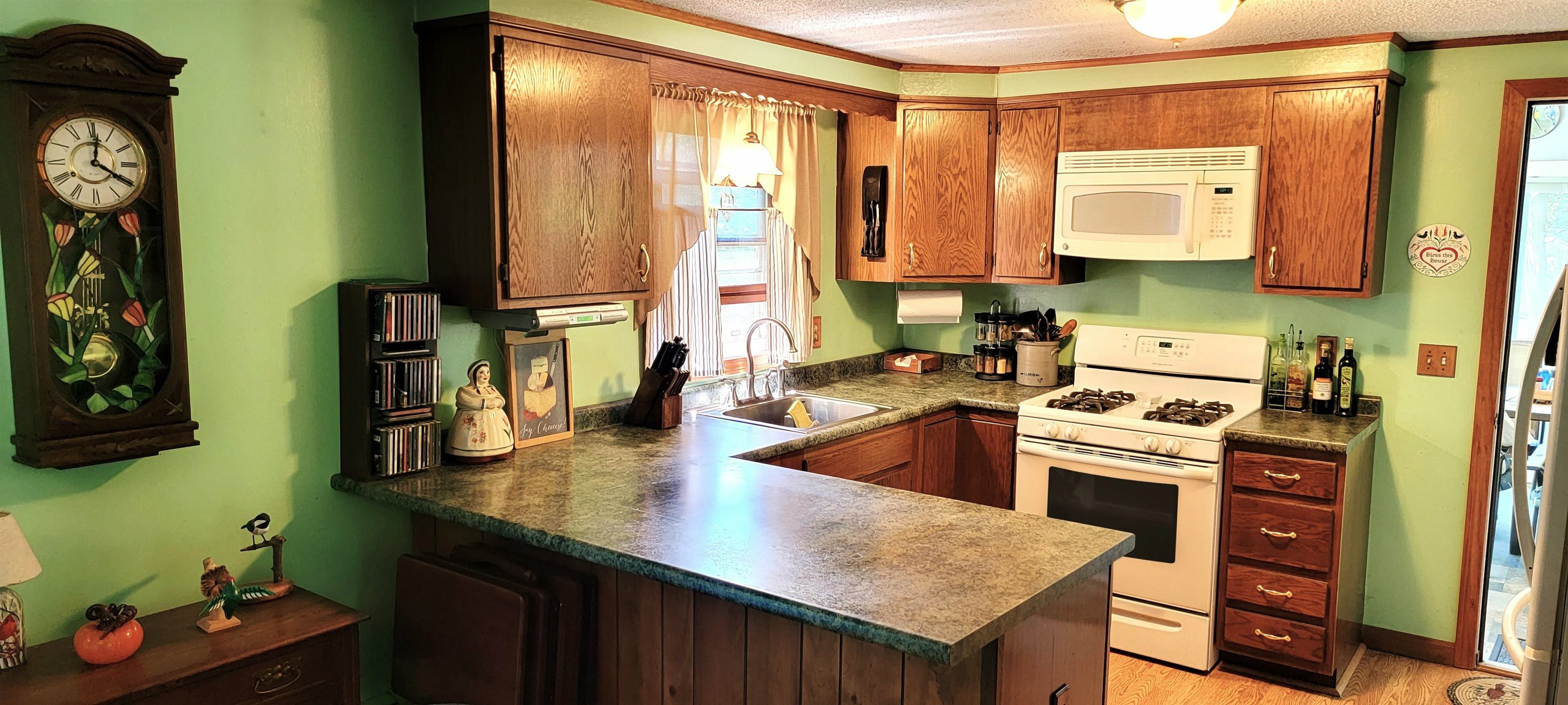 Property Photo: 437 New Orchard Road NH 03234