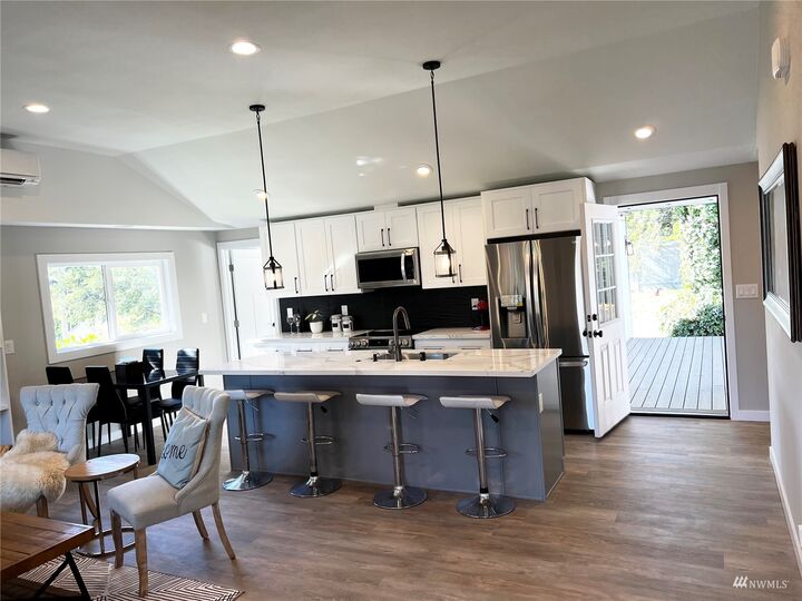 Property Photo:  7212 115th Street S  WA 98178 