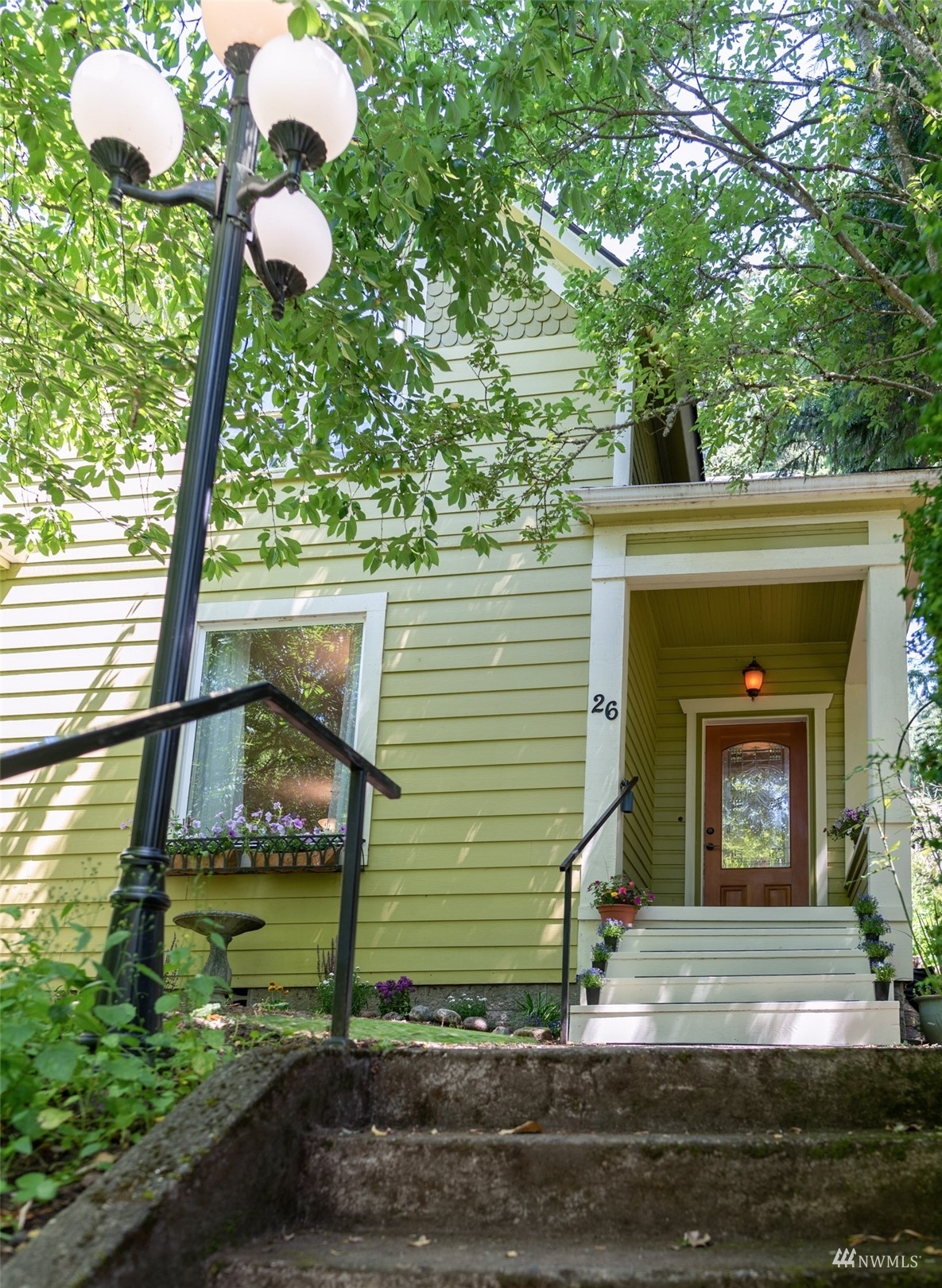 Property Photo:  26 NE Washington Avenue  WA 98532 