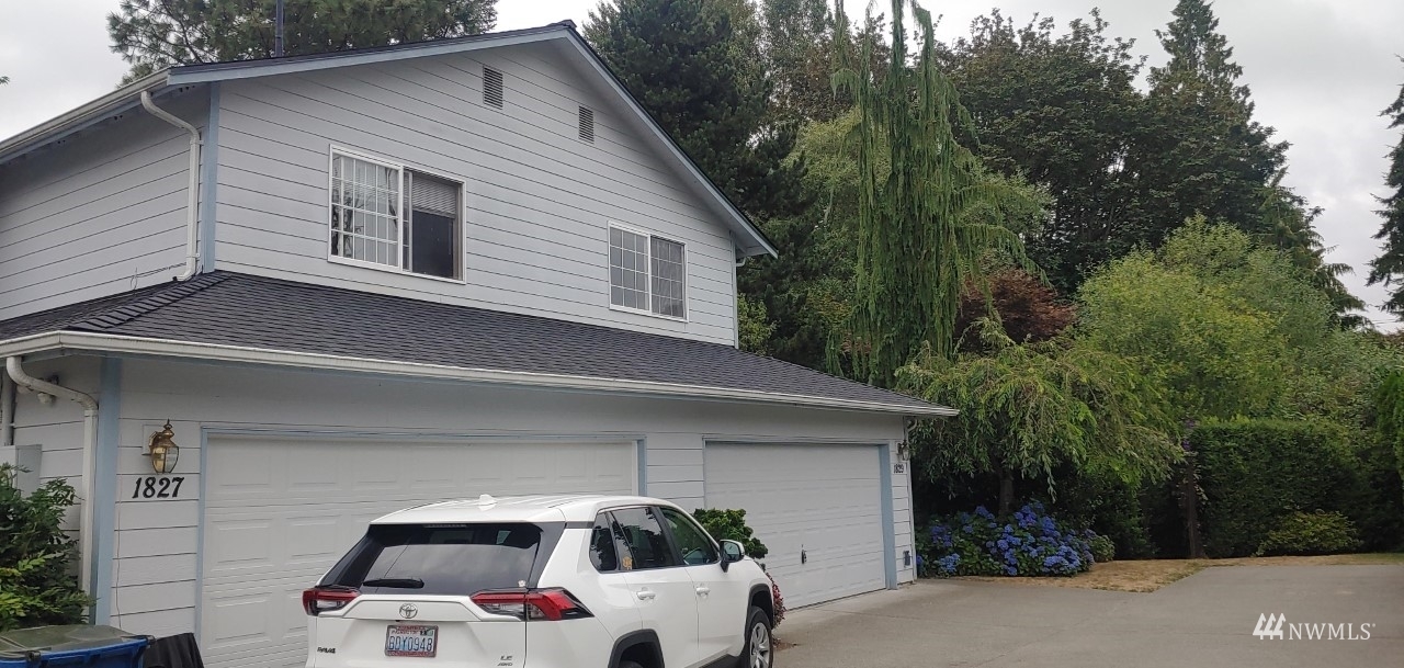 Property Photo:  1829 Pine Avenue  WA 98290 