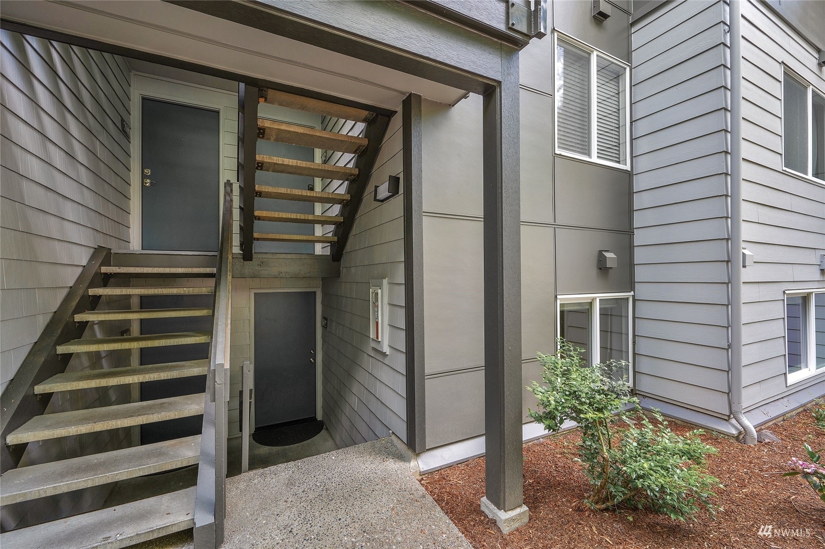 Property Photo:  12723 NE 116 Street G102  WA 98034 