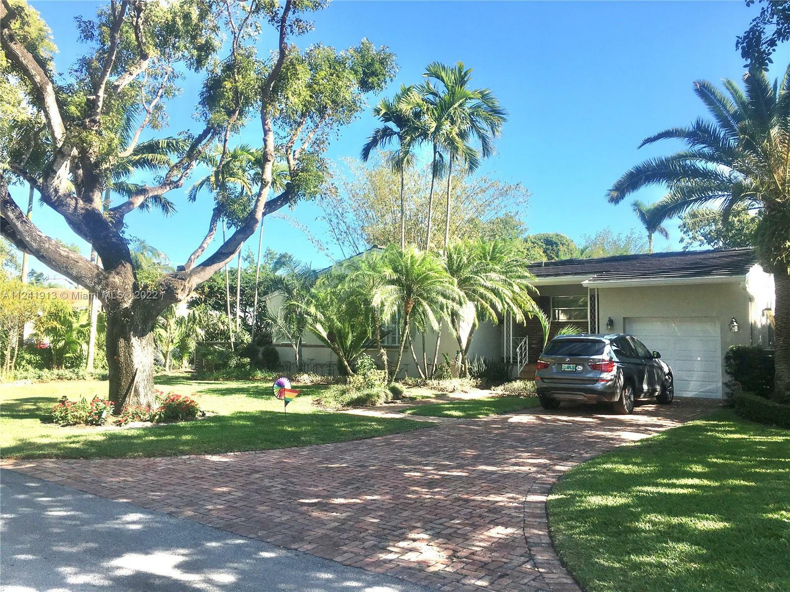 Property Photo:  1114 Aduana Ave  FL 33146 