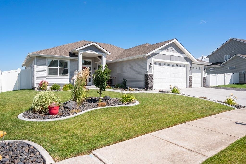 Property Photo: 3312 W Westview Ave WA 99208