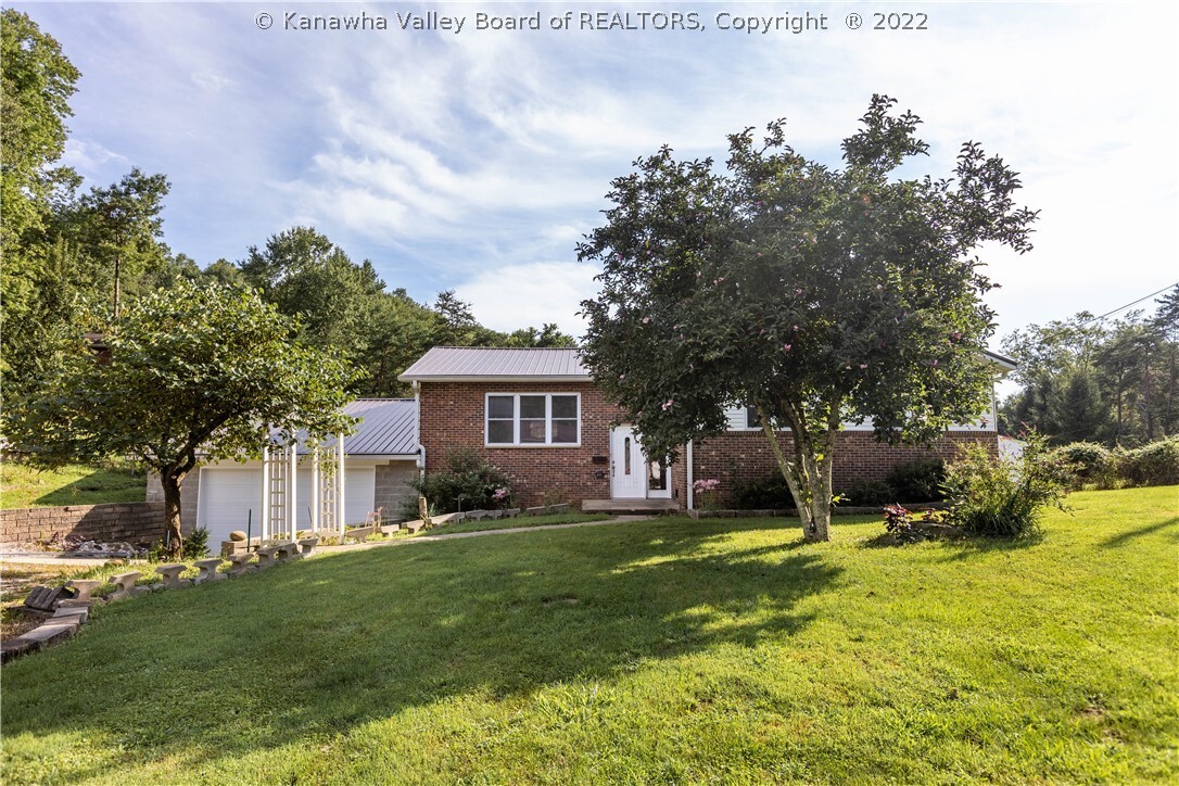 Property Photo: 100 Ridgeview Drive WV 25560