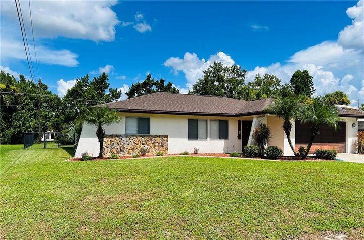 Property Photo:  4106 Kinney Street  FL 33948 