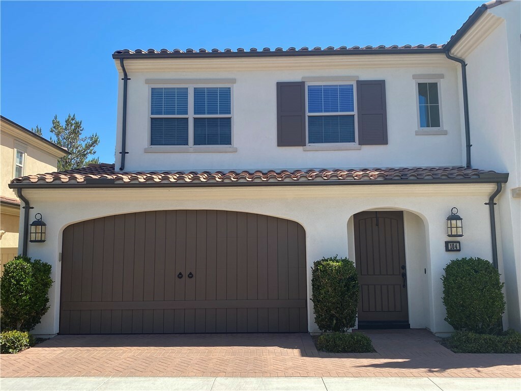 Property Photo: 104 Gemstone CA 92620