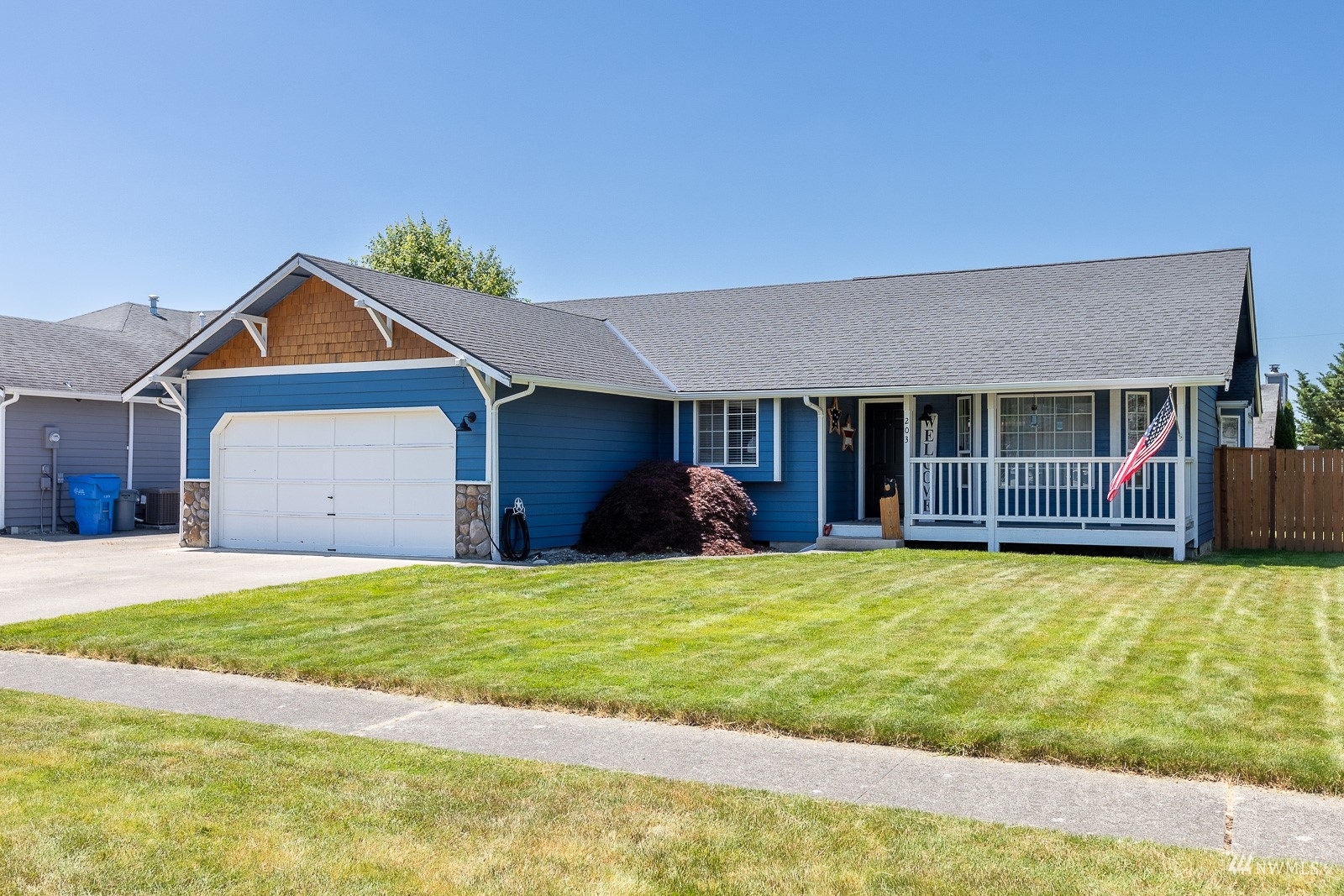 Property Photo:  203 S Rainier Street  WA 98321 