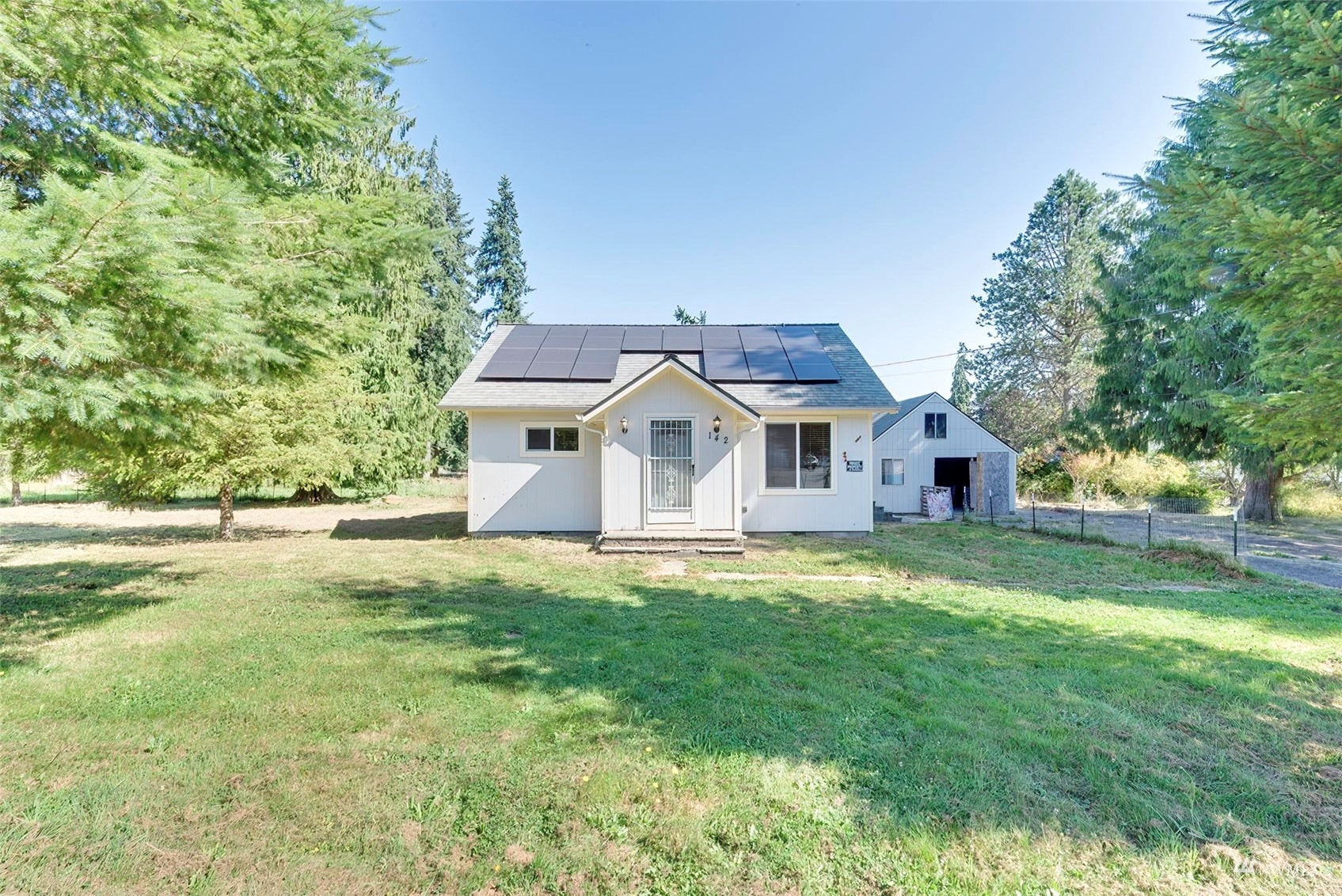 Property Photo:  142 Niblett Way  WA 98632 