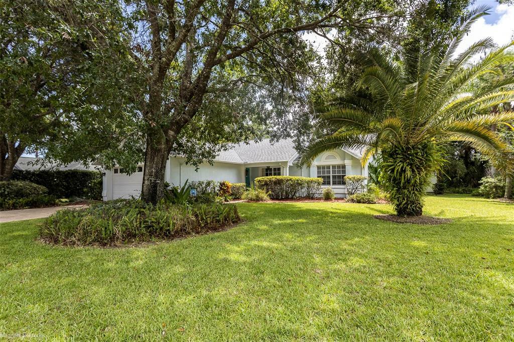 Property Photo:  2 Watkins Place  FL 32164 