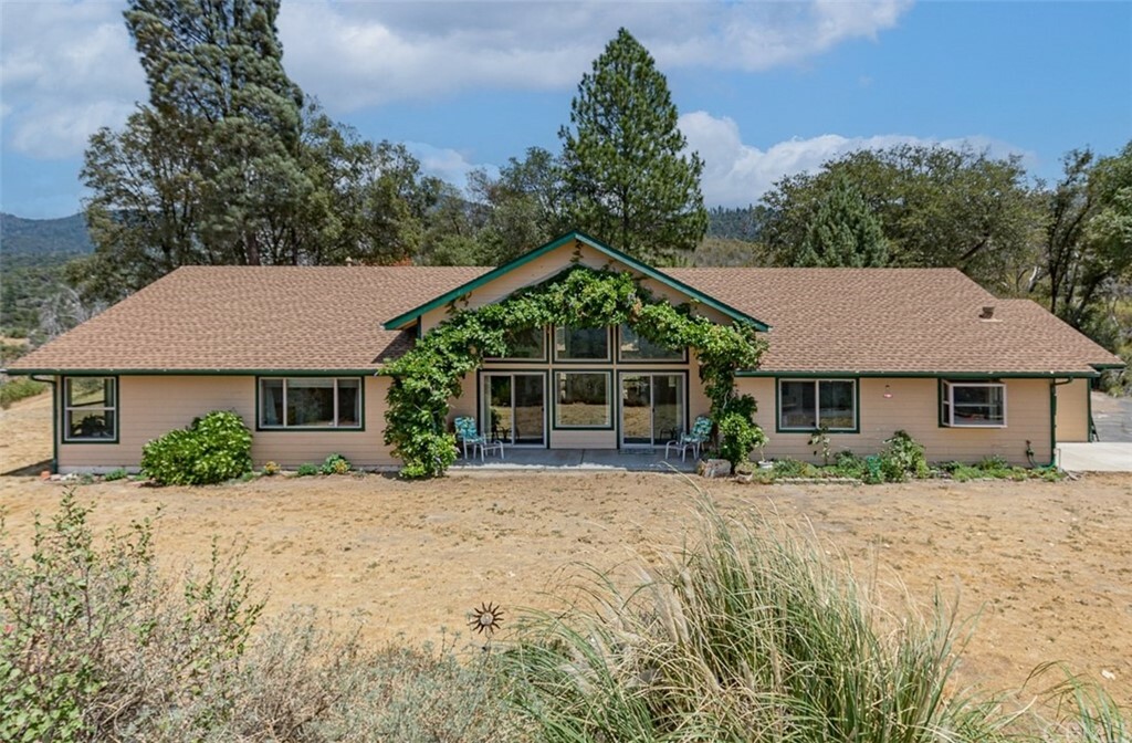 Property Photo:  2210 Harris Road  CA 95338 